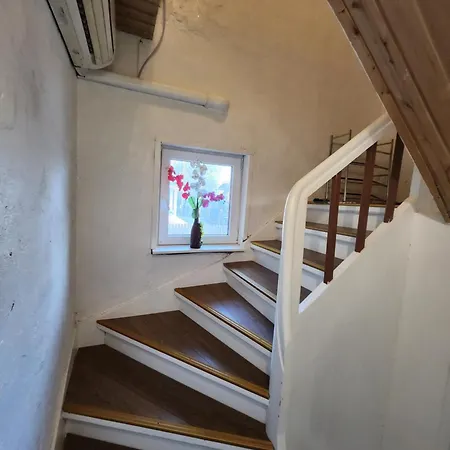 Lejlighed Cozy Halfhouse With Private Garden And Cinema