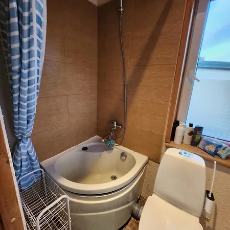 Cozy Halfhouse With Private Garden And Cinema Lejlighed